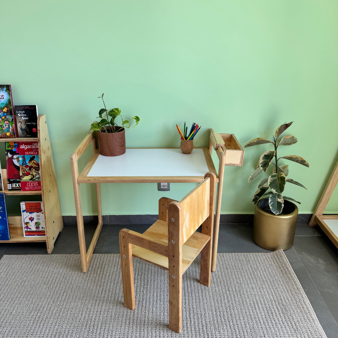 Paquete Mesa y silla Montessori